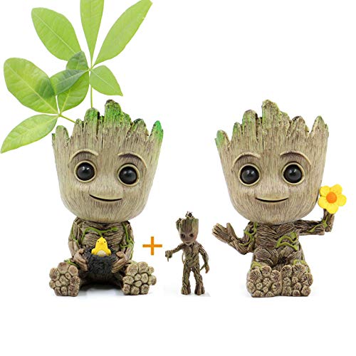 Huike Macetero Baby Groot con llavero, innovadora figura de acción para plantas y soporte para bolígrafo, macetero, decoración para plantas, macetas, con agujero de drenaje para decoración (2 estilos)