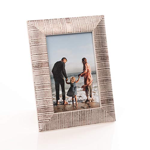 Victoria Collection Marco de fotos clásico de madera – Arena – Marco de fotos acanalado para fotos | Marco de fotos de pie adecuado para escritorio y pared | Plateado 4x6 / 10x15 cm Victoria Collection Marco de fotos clásico de madera – Arena – Marco de fotos acanalado para fotos | Marco de fotos de pie adecuado para escritorio y pared | Plateado 4x6 / 10x15 cm