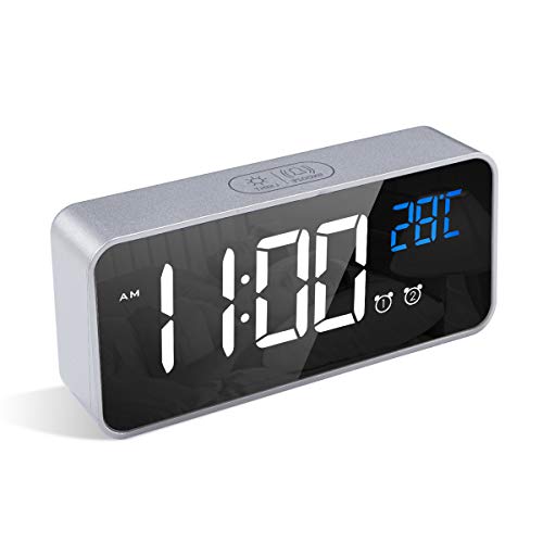 LATEC Reloj Despertador Digital, LED Pantalla Reloj Alarma Inteligente con Temperatura, Puerto de Carga USB, 12/24 Horas, 4 Brillo Ajustable, Función Snooze y Alarma de Espejo Portátil (Plata) LATEC Reloj Despertador Digital, LED Pantalla Reloj Alarma Inteligente con Temperatura, Puerto de Carga USB, 12/24 Horas, 4 Brillo Ajustable, Función Snooze y Alarma de Espejo Portátil (Plata)