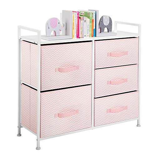 mDesign Cómoda de tela – Estrecho organizador de armarios con 5 cajones – Práctico mueble cajonera para el dormitorio, la habitación infantil o zonas pequeñas – Armario con cajones – rosa/blanco