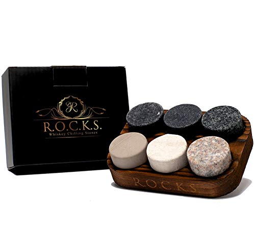 Piedras Refrigerantes Para Whisky - Set de 6 Piedras Redondas de Granito Premium Hechas a Mano – Presentadas en una Bandeja de Madera de Roble – Perfecto Como Regalo De R.O.C.K.S.