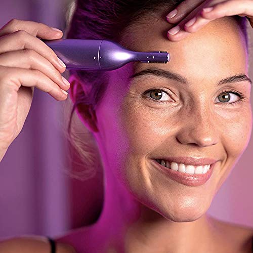 Wilkinson Sword Intuition Perfect Finish - Recortadora Eléctrica Femenina 4 en 1 para el Cuerpo, la Zona del Bikini, el Vello Facial y las Cejas