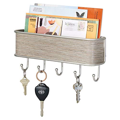 mDesign Colgador de llaves con estante para uso variado - Organizador de llaves en metal resistente mate y madera pura - Con práctico estante para correo, revistas y móviles
