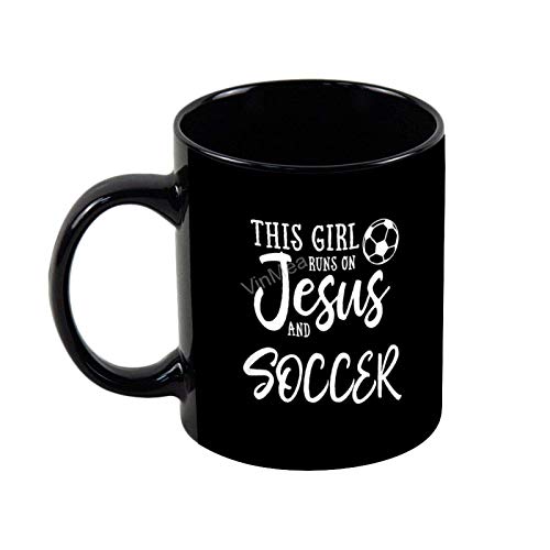 N\A Taza de cerámica para café, Esta Chica Corre con Jesús y fútbol, Novedad, Taza de té, café, Regalo de cumpleaños, 11 oz N\A Taza de cerámica para café, Esta Chica Corre con Jesús y fútbol, Novedad, Taza de té, café, Regalo de cumpleaños, 11 oz