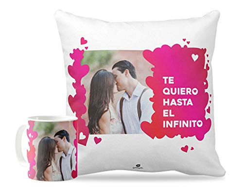 Getsingular Pack Taza + cojín Personalizados con Foto para Enamorados y San Valentín | Cojín de 40 x 40 cm + Taza de Desayuno de cerámia Diseño Personalizado con Foto Te Quiero. - Rosa