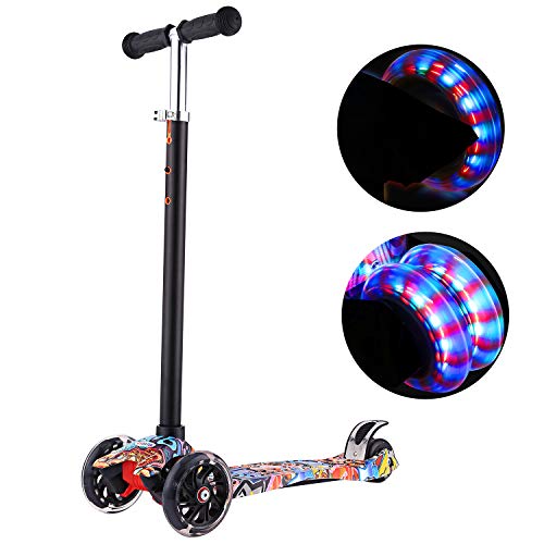 Profun Patinete 3 Ruedas Patinete para Niños Scooter con 4 Ruedas Flash Patinete con Luces Altura de Manillar Ajustable de 77CM a 87CM Ideal para Niños de 3 - 10 años(Menores de 1,4 m)(Graffiti 5) Profun Patinete 3 Ruedas Patinete para Niños Scooter con 4 Ruedas Flash Patinete con Luces Altura de Manillar Ajustable de 77CM a 87CM Ideal para Niños de 3 - 10 años(Menores de 1,4 m)(Graffiti 5)