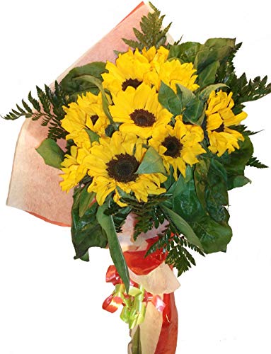 Ramo de flores naturales a domicilio de girasoles con el envio y la nota dedicatoria incluidos en el precio