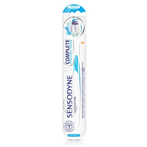 Sensodyne Complete Protection - Cepillo de dientes suave, 1 unidad, especialmente diseñado para personas con dientes sensibles al dolor