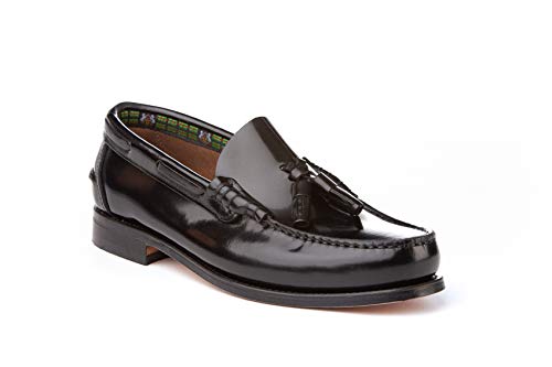 Mocasines con borlas para Hombre. Zapatos Castellanos Fabricados con Piel bovina. Disponibles Desde la Talla 40 hasta la Talla 45 - A&L Shoes Modelo 476 Color Negro.