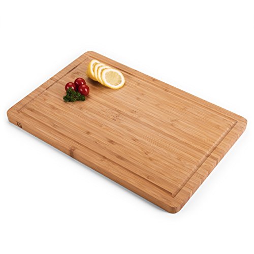 Blumtal Tabla De Cortar 100% de Bambú | Resistente, Dos Medidas Disponibles | Antiséptica | Accesorios De Cocina | Tabla De Madera Natural (45 x 30 cm)