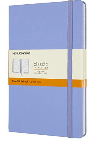 Moleskine - Cuaderno Clásico con Hojas de Rayas, Tapa Dura y Cierre con Goma Elástica, Tamaño Grande 13 x 21 cm, Color Azul Hortensia, 240 páginas Moleskine - Cuaderno Clásico con Hojas de Rayas, Tapa Dura y Cierre con Goma Elástica, Tamaño Grande 13 x 21 cm, Color Azul Hortensia, 240 páginas
