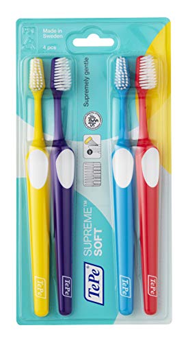 TePe Supreme – Set de 4 cepillos de dientes – Cepillo de dientes manual de textura extra suave – Kit de limpieza dental en colores variados