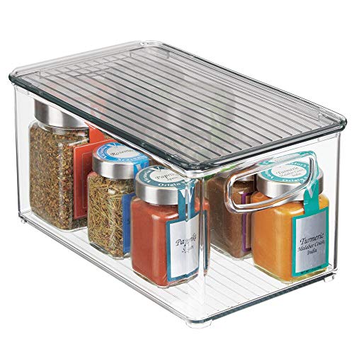 mDesign Caja para almacenaje con tapa – Organizador de frigorífico apilable para guardar alimentos – Contenedor de plástico sin BPA para los armarios de la cocina o la nevera – transparente/gris humo