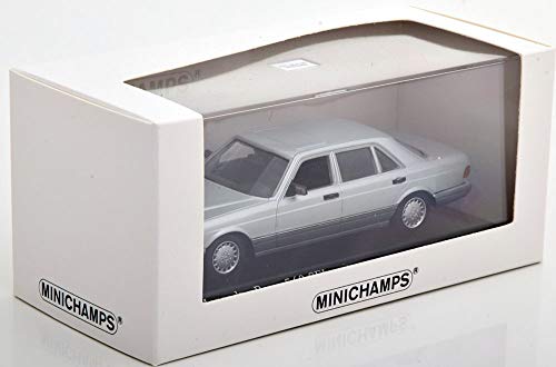 Minichamps Mercedes-Benz 560 SEL (W126), año de construcción 1990, plata, escala 1:43.