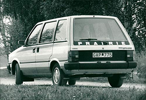 Nissan Prairie 1984. - Vintage Press Photo Nissan Prairie 1984. - Vintage Press Photo