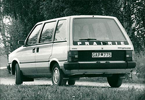 Nissan Prairie 1984. - Vintage Press Photo