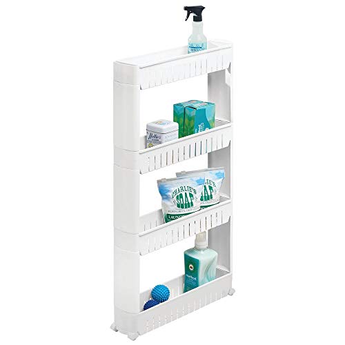 mDesign Mueble auxiliar para lavadero – Compacta estantería con ruedas para guardar detergentes, quitamanchas, etc. – Práctico carro de lavandería de plástico con cuatro amplios estantes – blanco